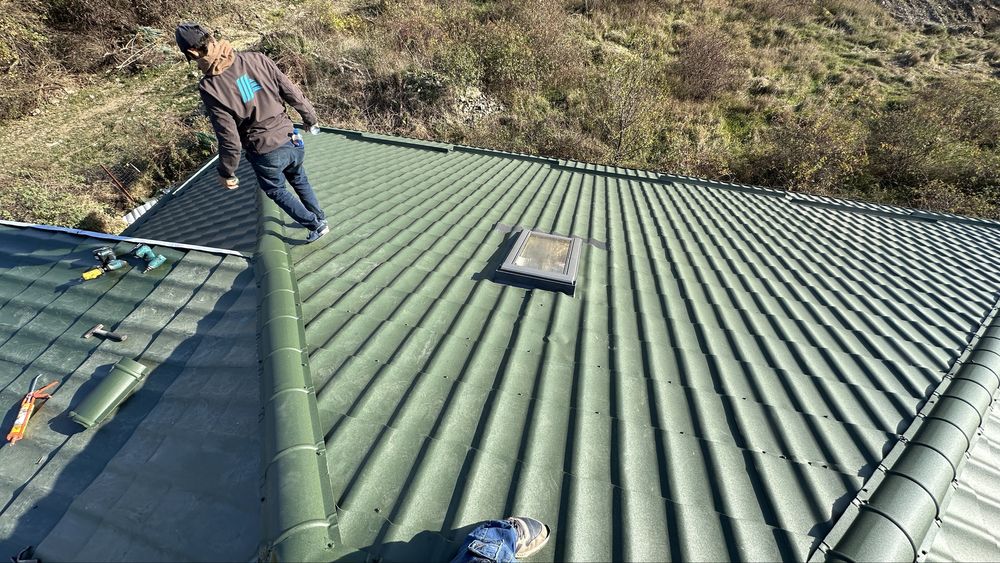 Acoperisuri Reparatii Terase Mansaradari Tigla metalica