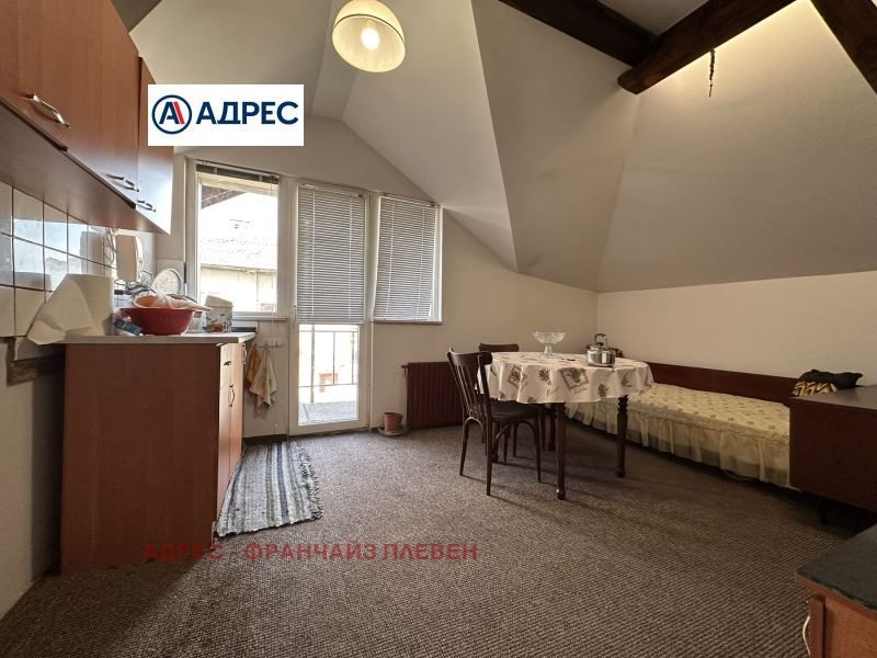 Продава се Къща в Плевен, Сторгозия - 236 кв.м за 1200 €/кв.м - Снимка #5