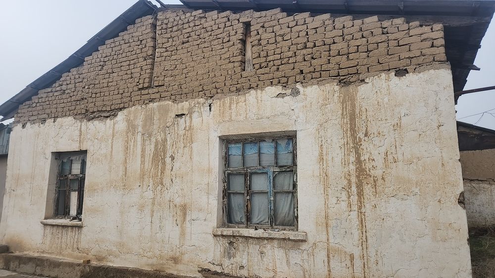 6 sotix uy xoxlasela yarimini yani 3 sotixini sotamiza