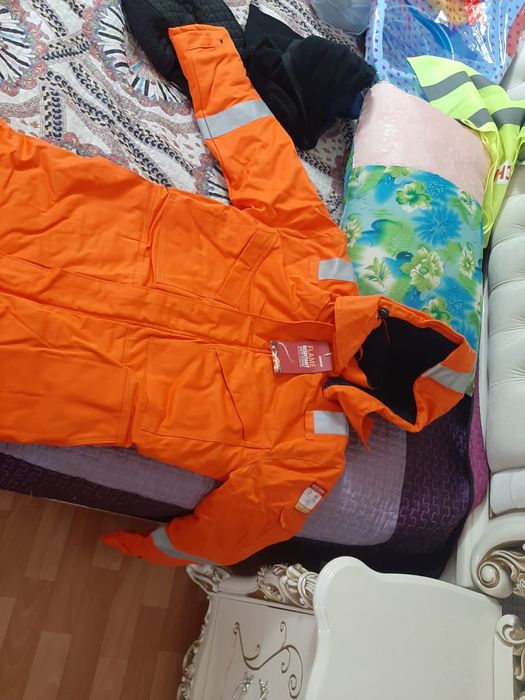 Комбинезон зимний новый