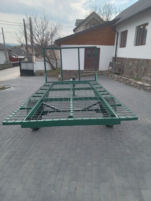 Remorca pentru baloti sau fân