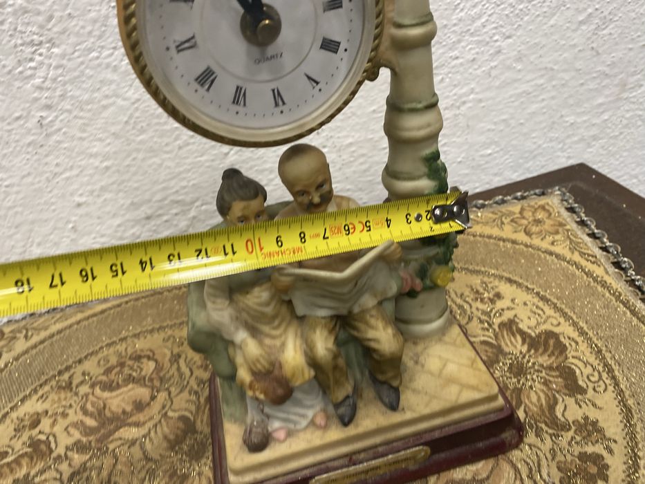 Немски настолен часовник от 80 те години