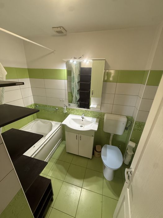 Ofer spre vânzare Apartament 2 camere , Bloc nou , Zona piața mică , Etaj 2