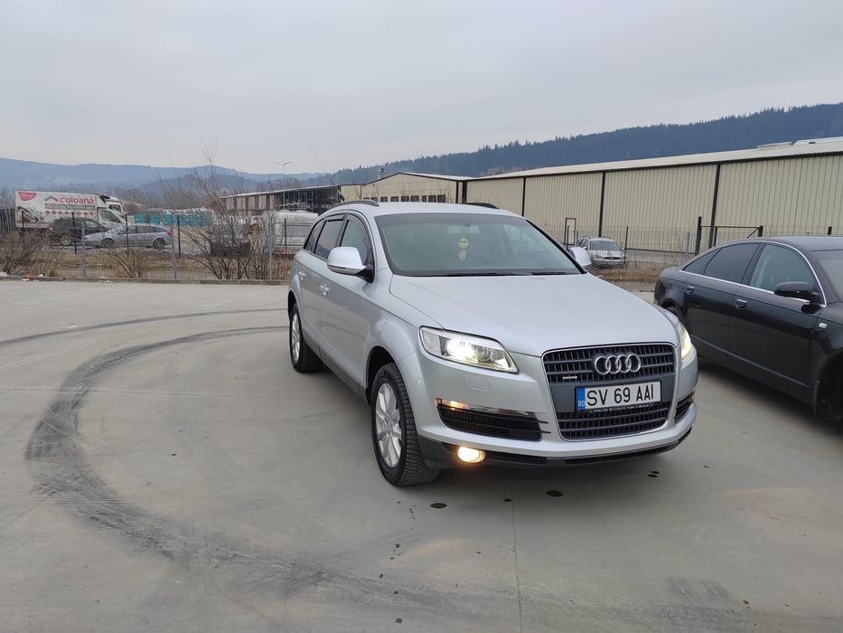 Vând Audi Q 7/2007