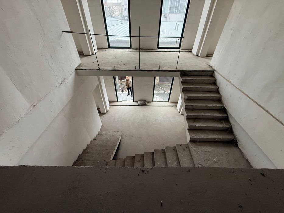 Продаётся 1650м2 помещение под новостройкой Вдоль дороги (N02)