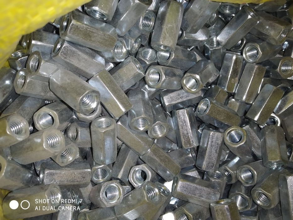 Шпилька цанга муфта гайка шайба . Болть гайка  шпилка болть гайка  НДС