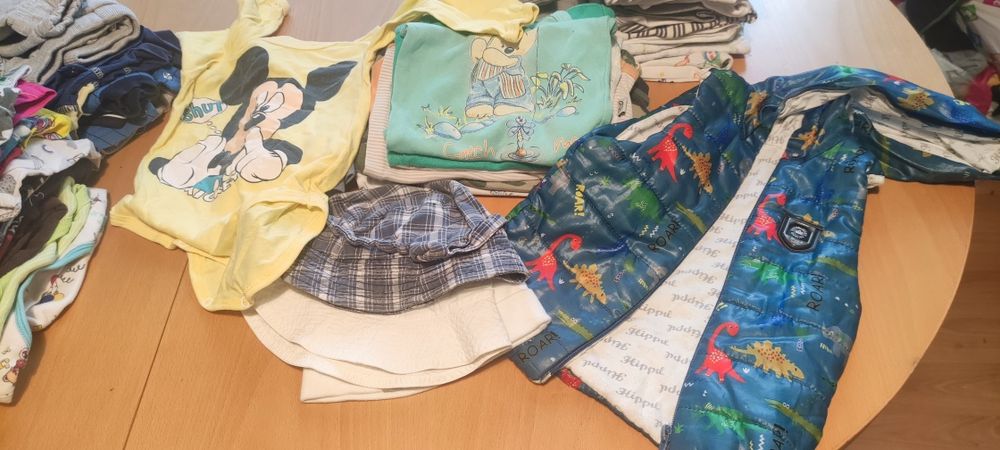 Подарявам дрехи за момче, 80размер.