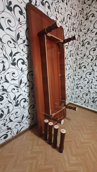 Большой стол . (б/у)