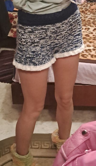 продам вязаные шорты ручной работы