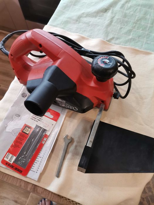 Три ел.машини (ренде,шлайфмашина и оберфреза)