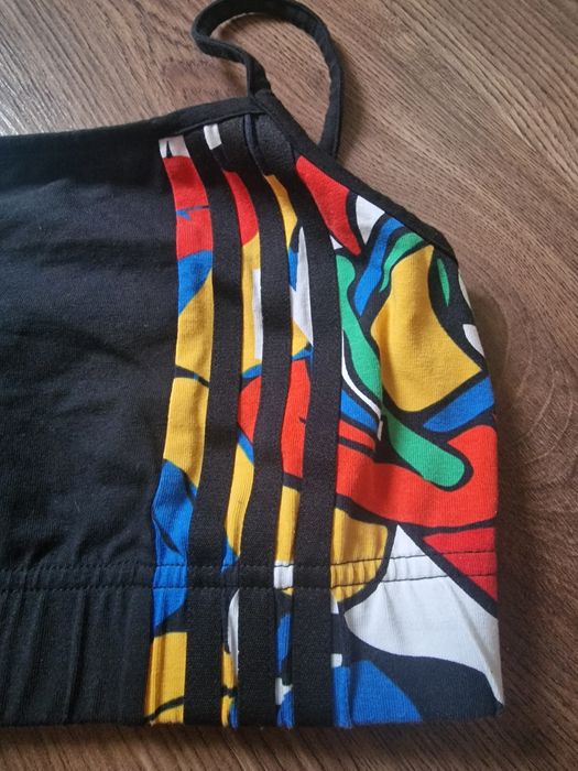 Цветен кроп-топ Adidas