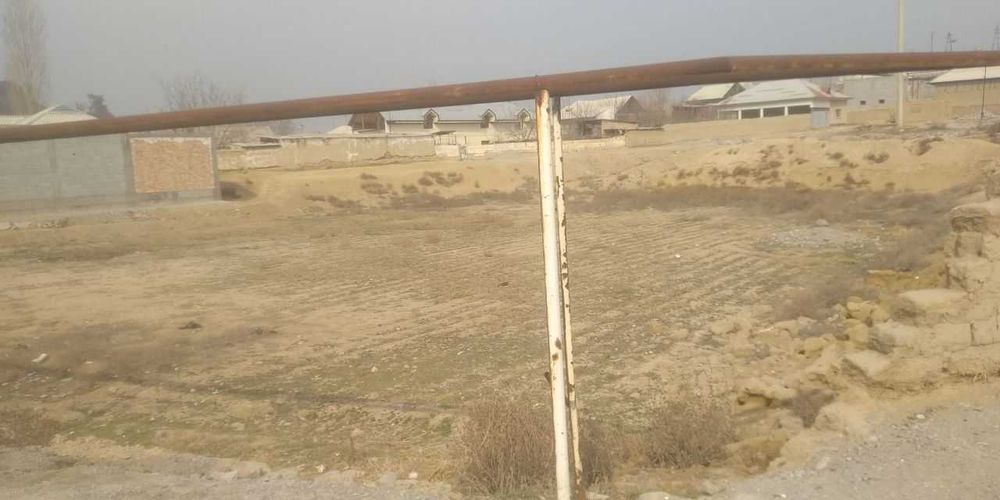 10 sotix yer sotiladi