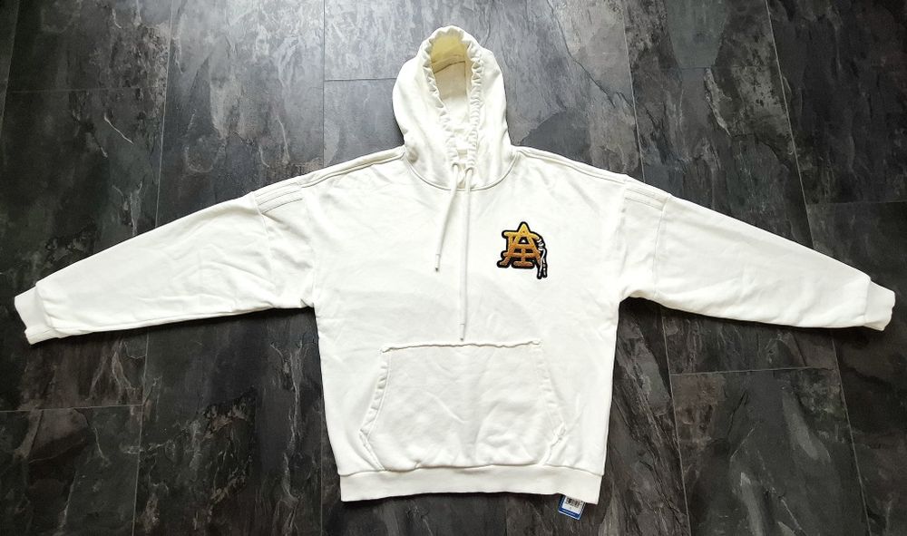 Нов Оригинални суичър Adidas