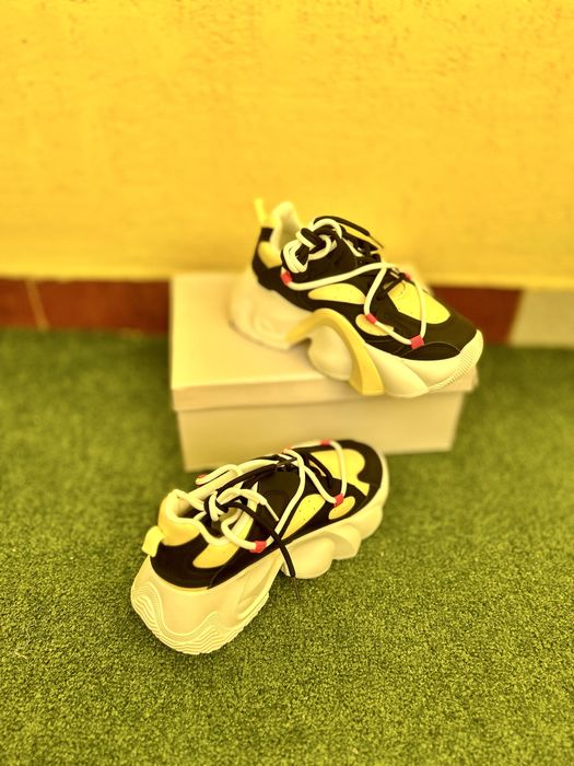 Дамски сникърси маратонки