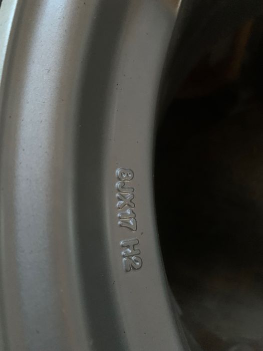 Джанти с гуми за кола