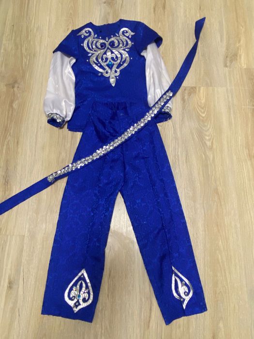 науиональный костюм