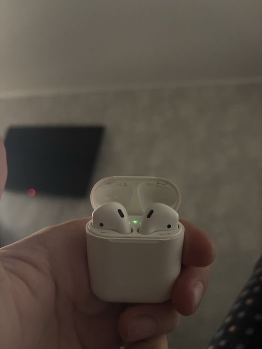 Продается AirPods 2