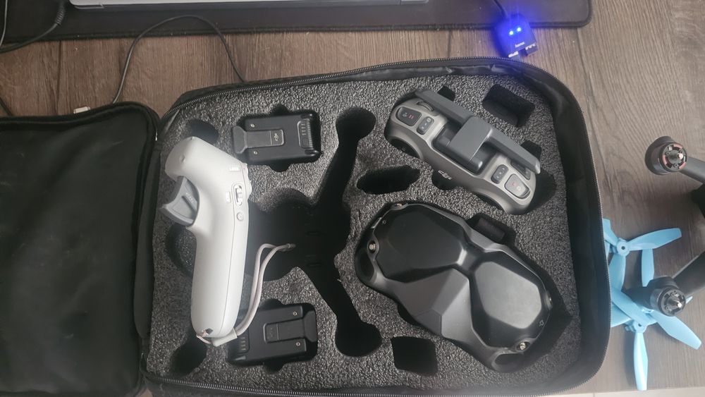Продавам дрон DJI FPV