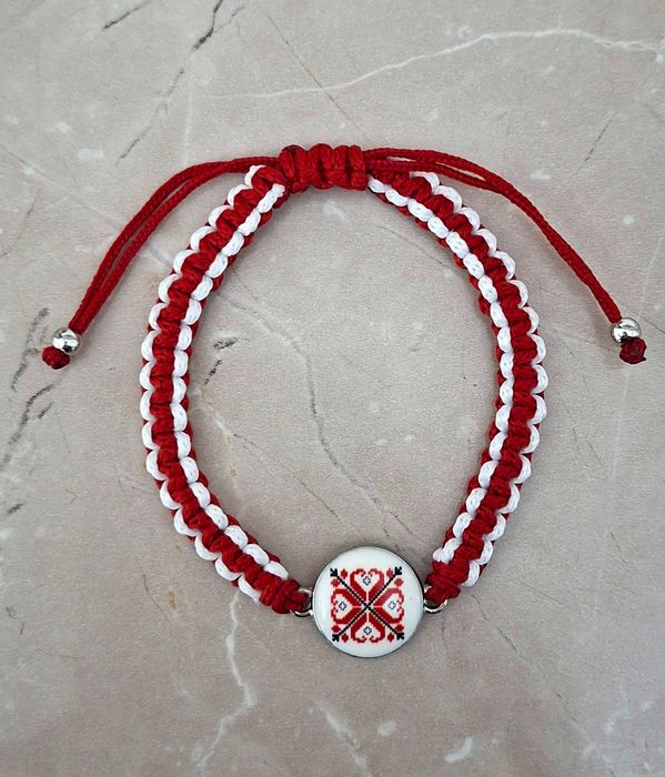 Ръчно изработени мартеници