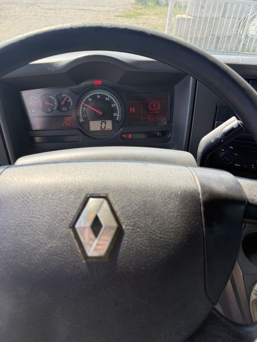 De vânzare Camion cu macara Renault Midlum 12t / Macara Fassi / Radiocomandă / Stare impecabilă