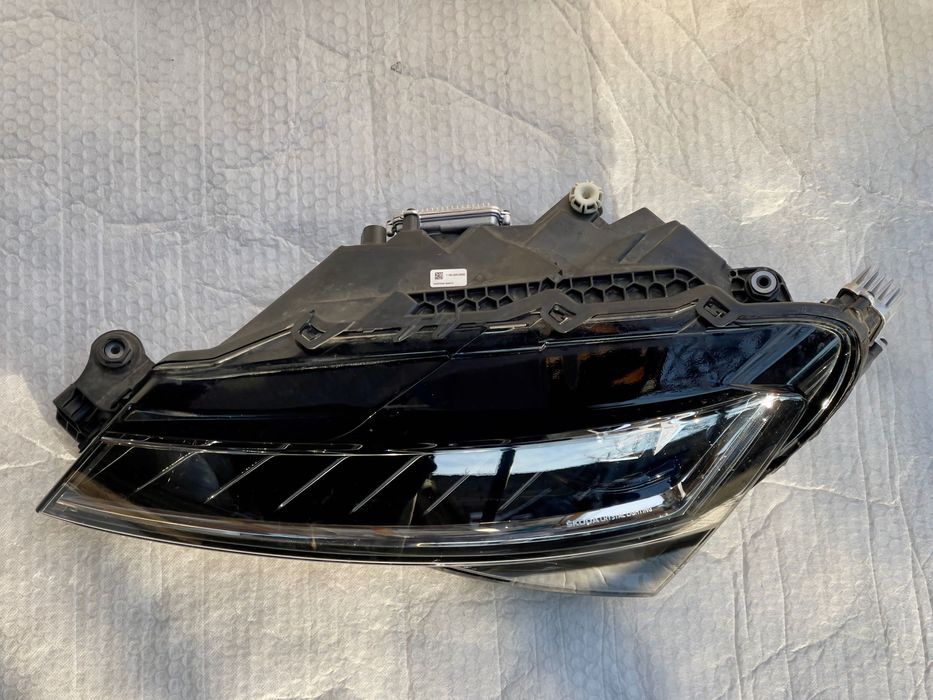 Far Faruri  stanga / dreapta  SKODA SUPERB 3 FACELIFT 2019 - 2021