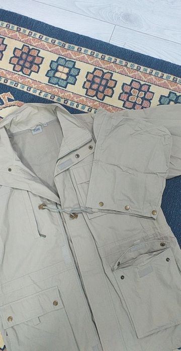 Дамско яке М размер, елек, блуза, анорак и пр.