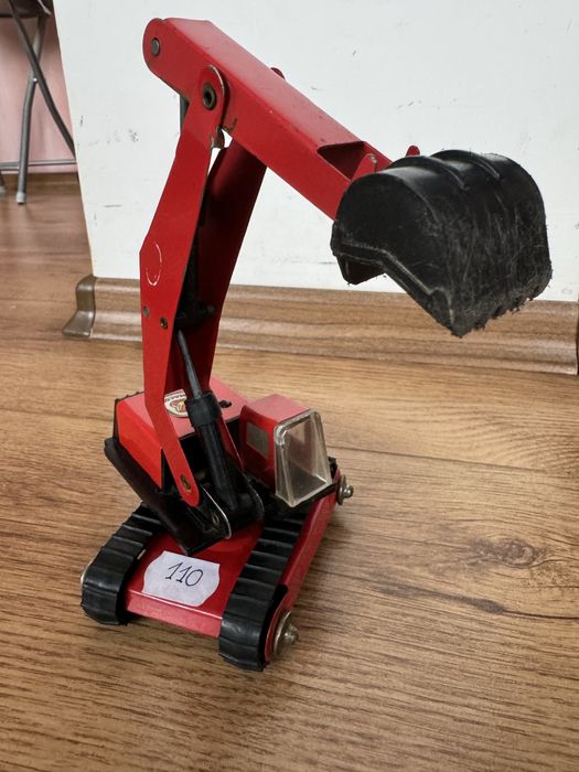 Старо детско метално багерче