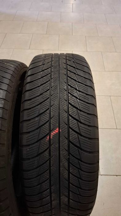 2бр зимни гуми Bridgestone 225 60 18