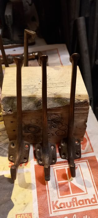 Масивни месингови дръжки