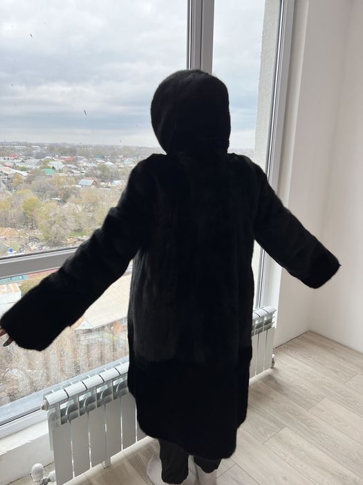 Продам норковую шубу