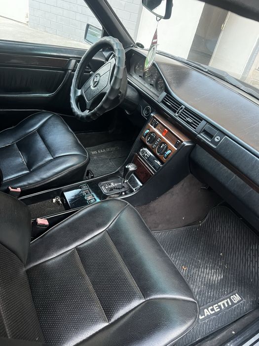 Mercedes-Benz W124. 104 mator aftamat karopka