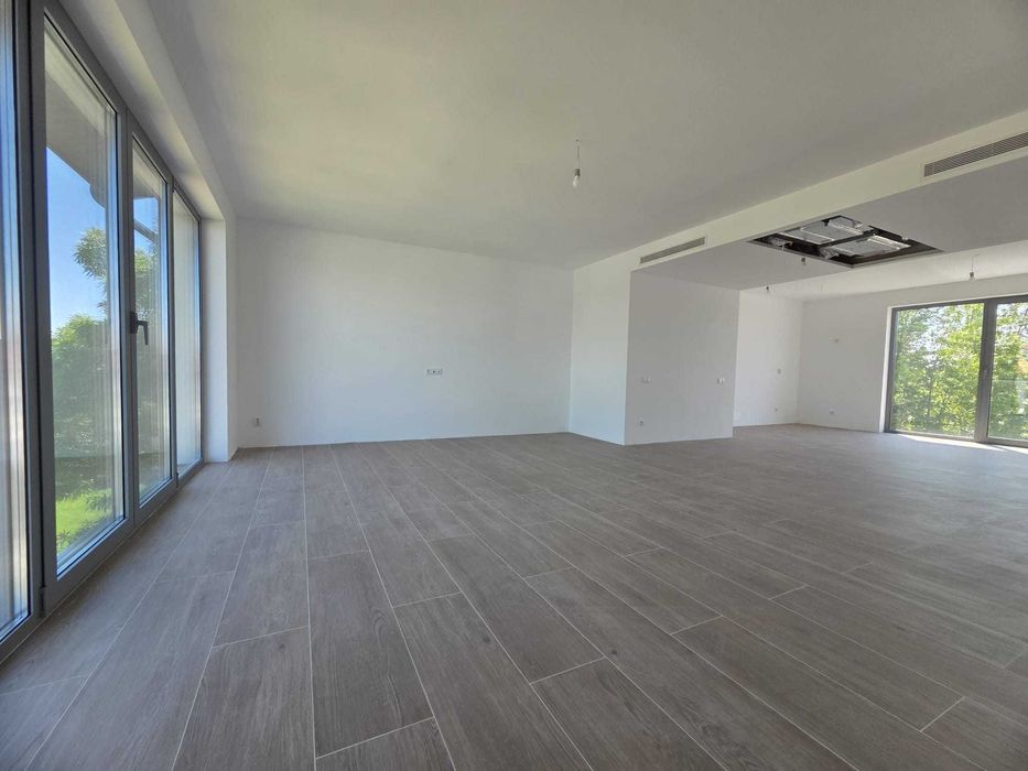apartament 5 camere penthouse situat in pipera