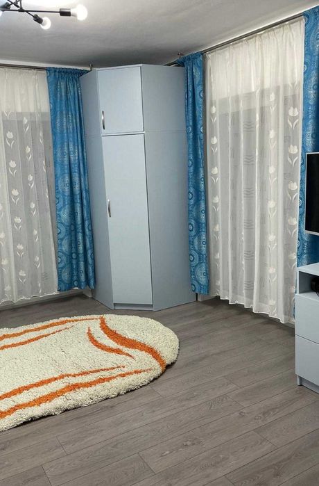 P.F. Vând apartament cu o camera