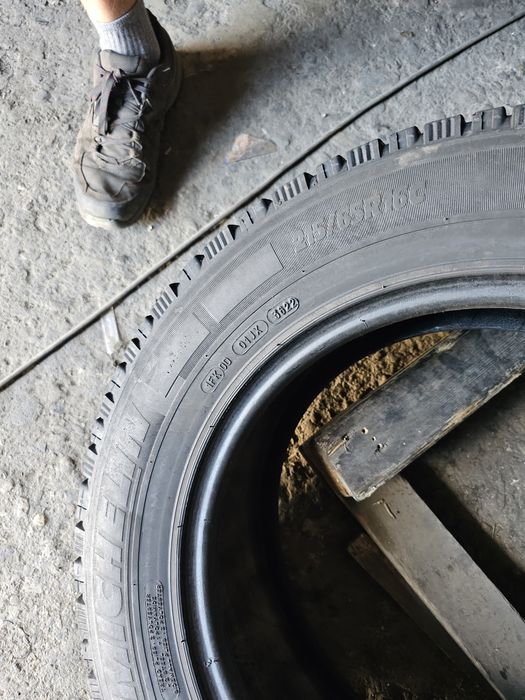 4 anvelope iarna 215 65 16C Michelin Agilis 2022