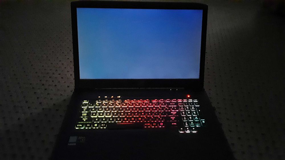 Laptop Gaming ASUS ROG GL703GE + Cooler Laptop + Mouse Razer + Geanta