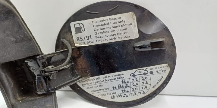 Capac rezervor Volkswagen VW Polo a 4-a generatie 9N