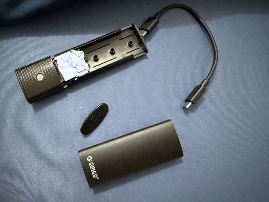 SSD extern 256gb portabil