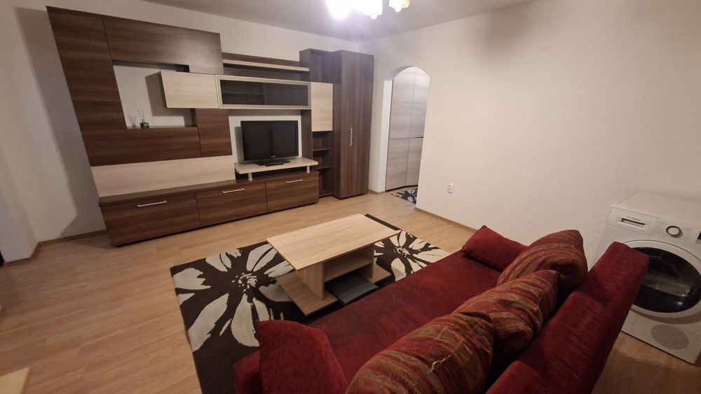 Închiriez ap.2 camere  Împ.Traian