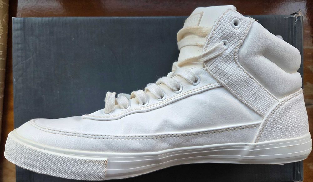 Високи, бели, мъжки маратонки Pull&Bear