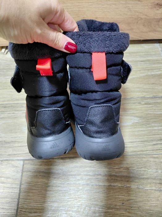 Зимни ботуши апрески за момче  Adidas