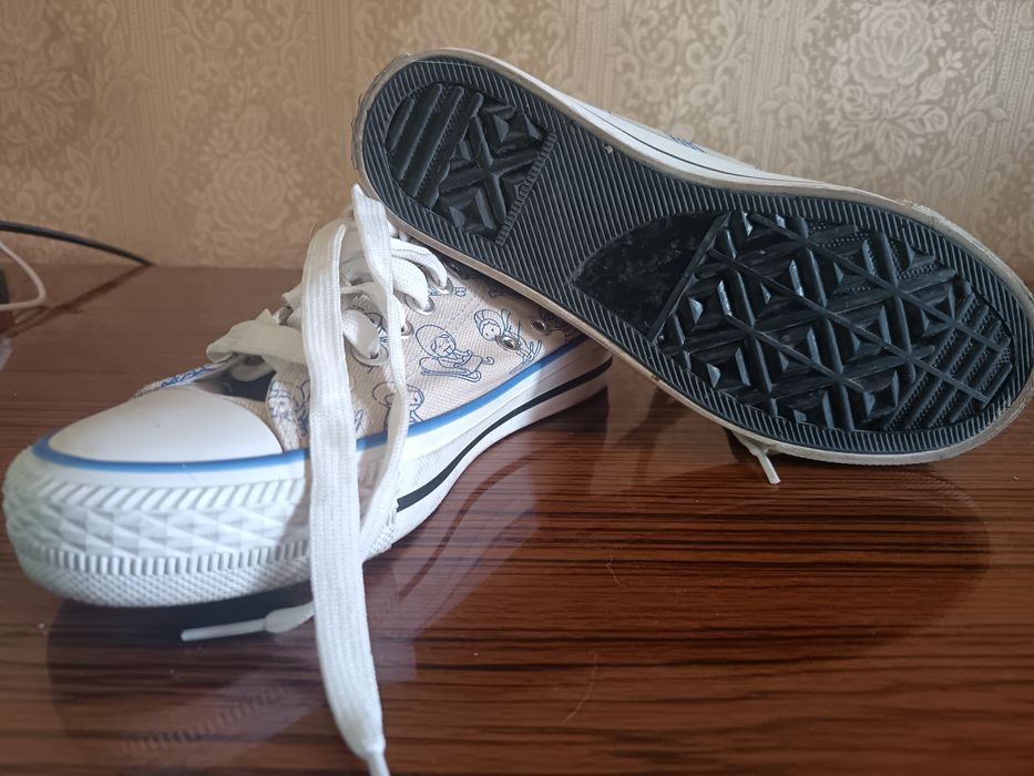 Продам обувь на девочку