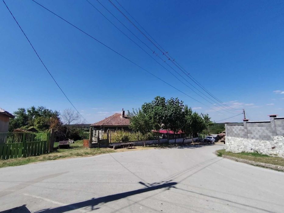 Къща в дунавското село Остров обл. Враца.