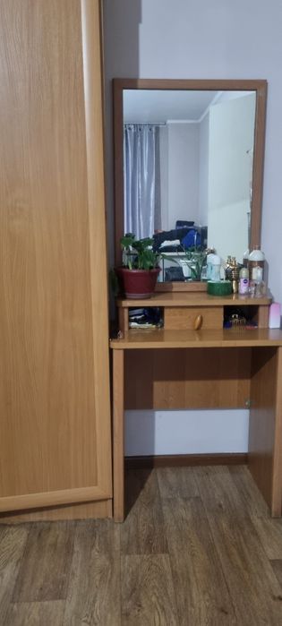 Шифонер .  тримо зеркало подарок . Материал МДФ.