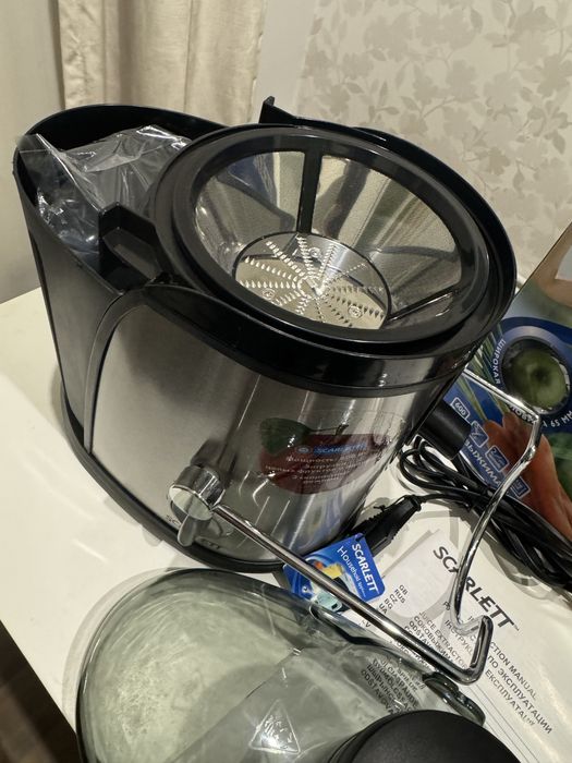 Storcător de fructe Scarlett NOU