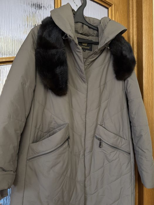 Продам пуховик женский