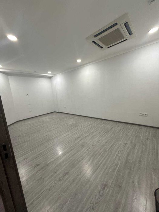 Сдается в аренду коммерческое помещение под офис в бизнес-центре