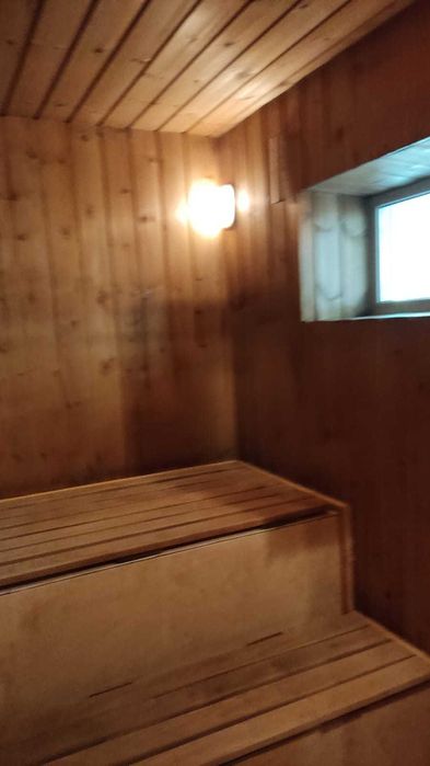 Продам Два дома, усадьбу 28,8 соток, делимый, сауна, навес, хозпостр.