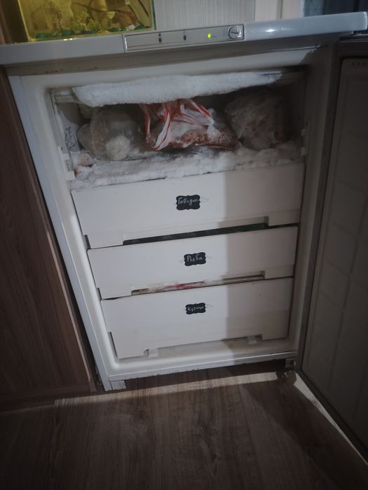 Продам морозильник