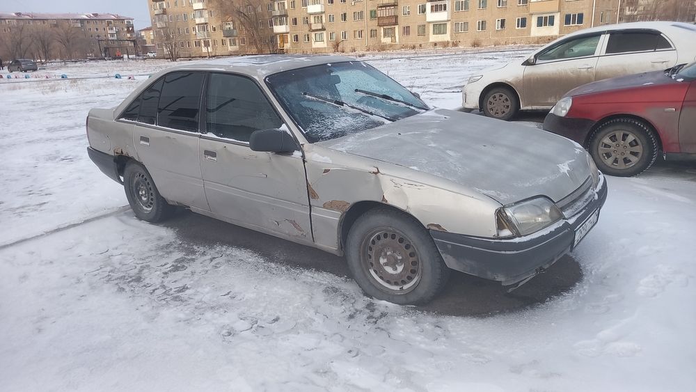 Опель  омега  А  .