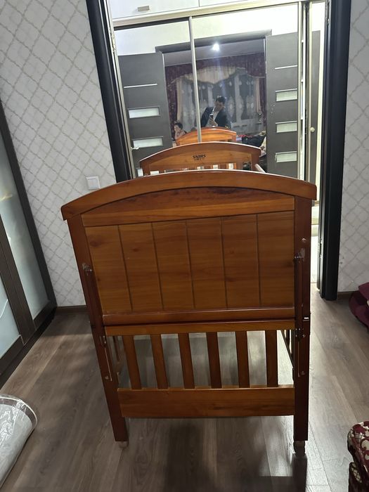 Продам манежку в отличном состояним